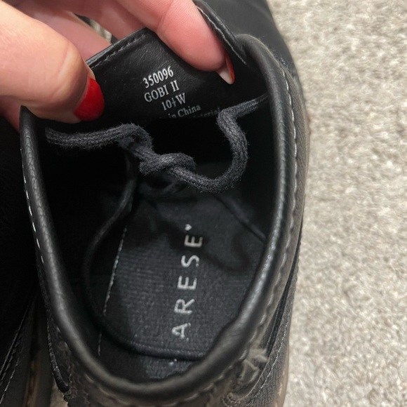 Black Leather Chukka Boots with Classic Lacing - Picture 6 of 6